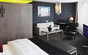 Mövenpick Hotel Stuttgart Airport
